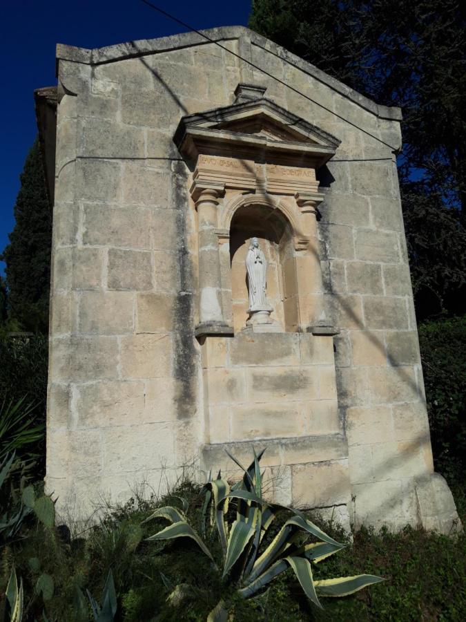 Mas De La Chapelle Sainte-Elisabeth Vila Tarascon Exterior foto