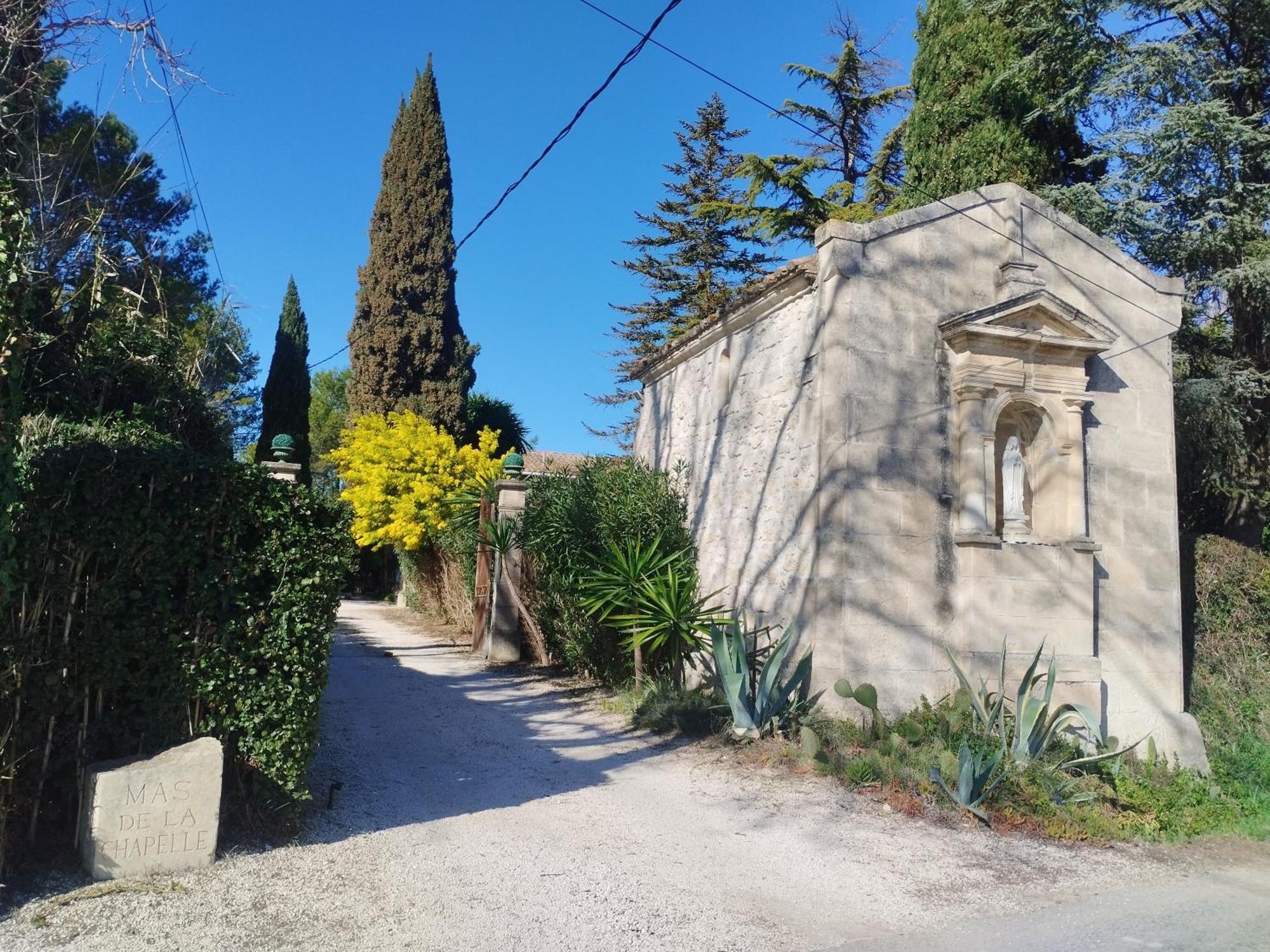 Mas De La Chapelle Sainte-Elisabeth Vila Tarascon Exterior foto